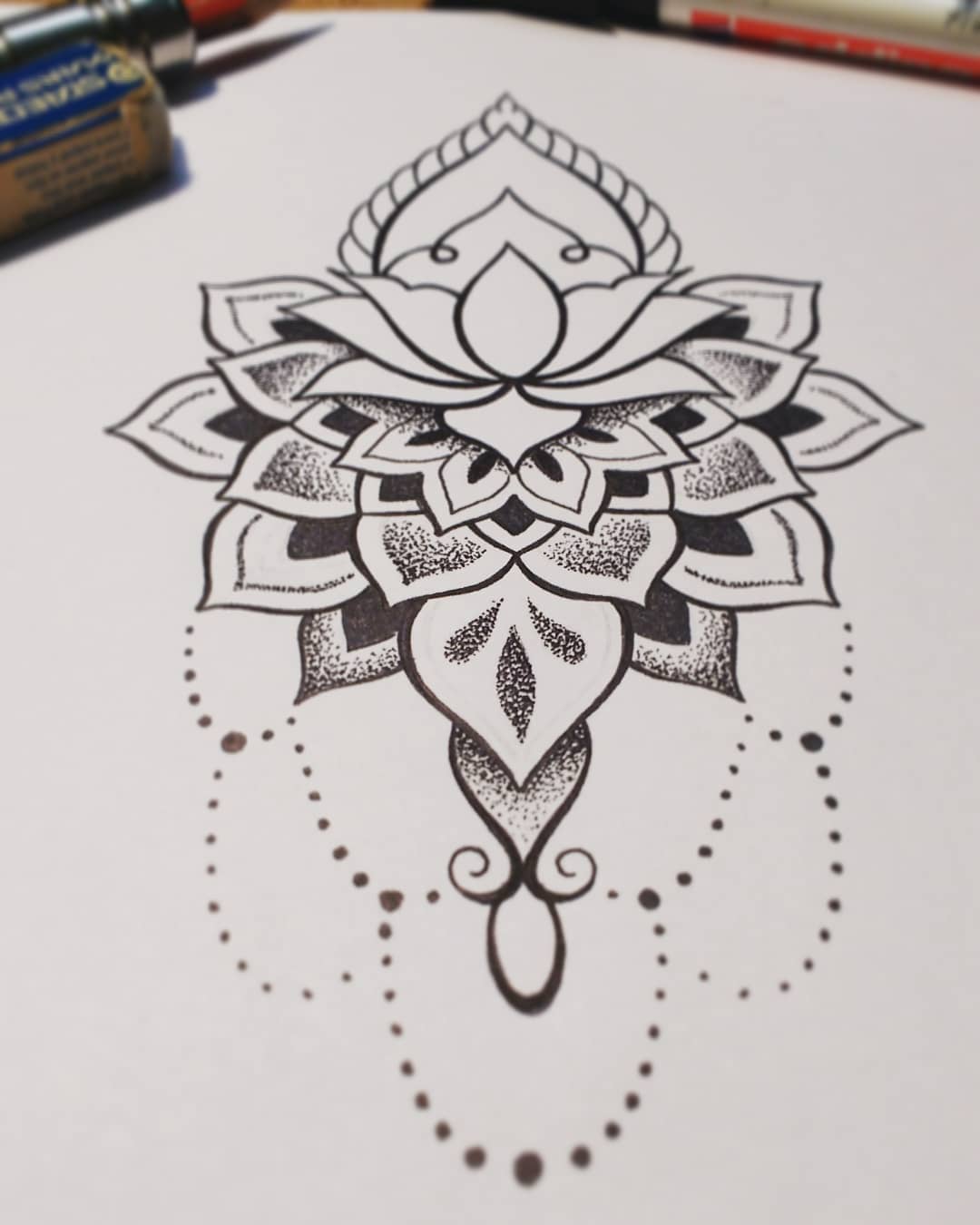 做化妆师的颜小姐梵花纹身手稿